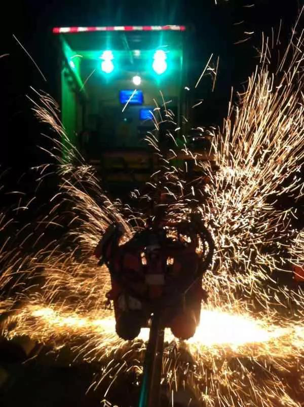 今日頭條、北京日?qǐng)?bào)：13號(hào)線清河站撥線工程倒計(jì)時(shí)，京城地鐵首  次鋪上樹脂軌枕